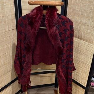 Elegant Burgundy Faux Fur Trim Sweater